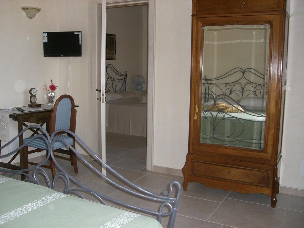 B&B La Grave Noci Rum bild